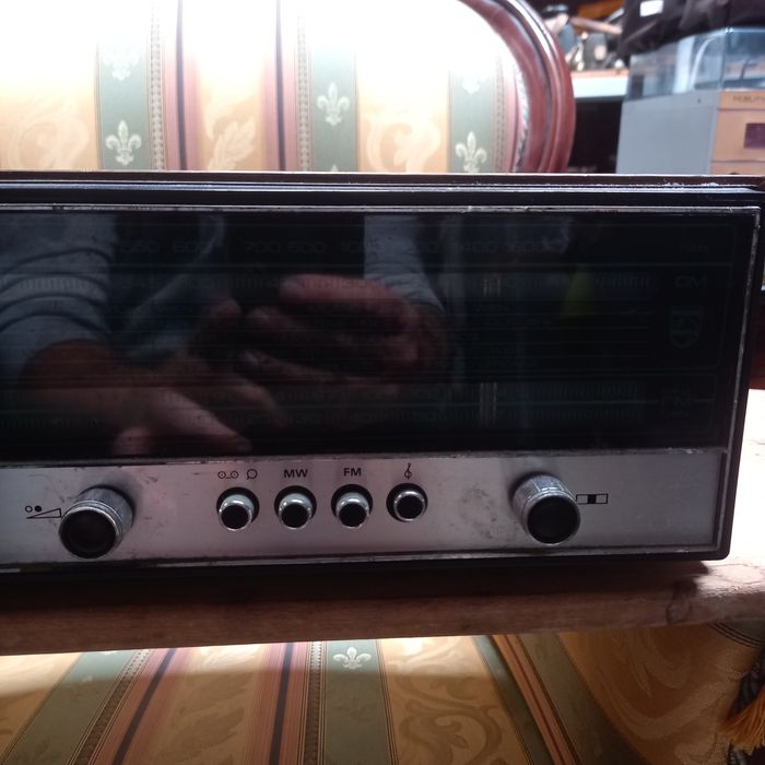 Radio    PHILIPS