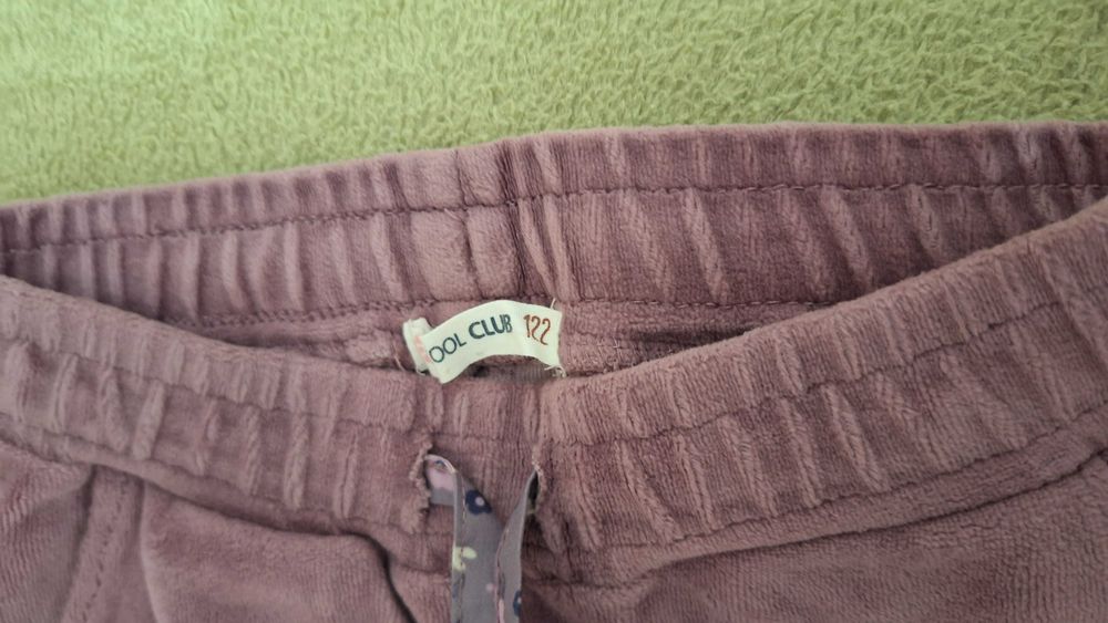 Ciepłe spodnie dresowe Cool Club dla dziewczynki r. 122