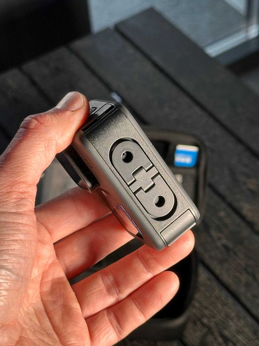 Екшн-камера GoPro Hero 10 з кріпленням на шолом