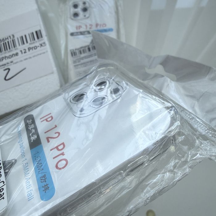 Zestaw: iPhone 12 pro case x2 + 4 szt. szkla hartowane NOWE