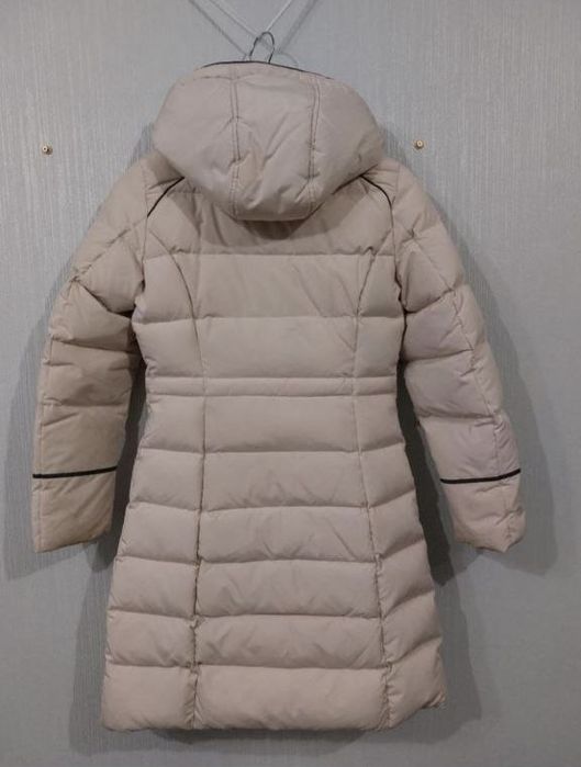Теплий зимовий пуховик