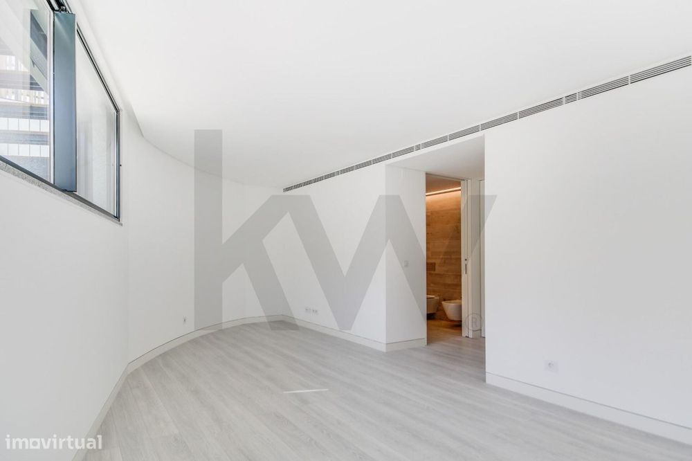 T1 Duplex para Arrendamento em Lisboa | Terraço, Jardim e Estacionamen