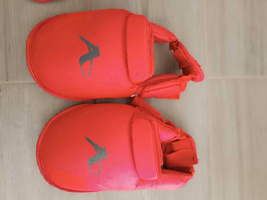 Proteções Karate - Pés e pernas