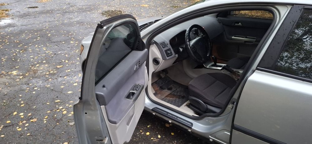 VOLVO S 40 2.5 L