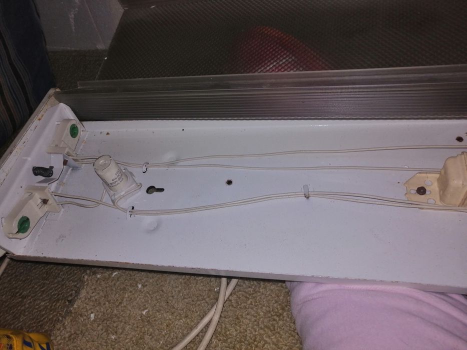 Armação para Lâmpadas fluorescentes