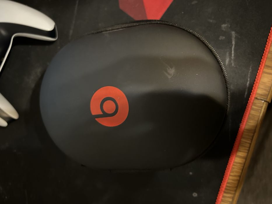 Beats solo HD by dr dre