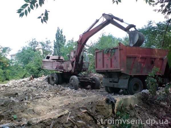 Земля на підсипку. Вивіз сміття