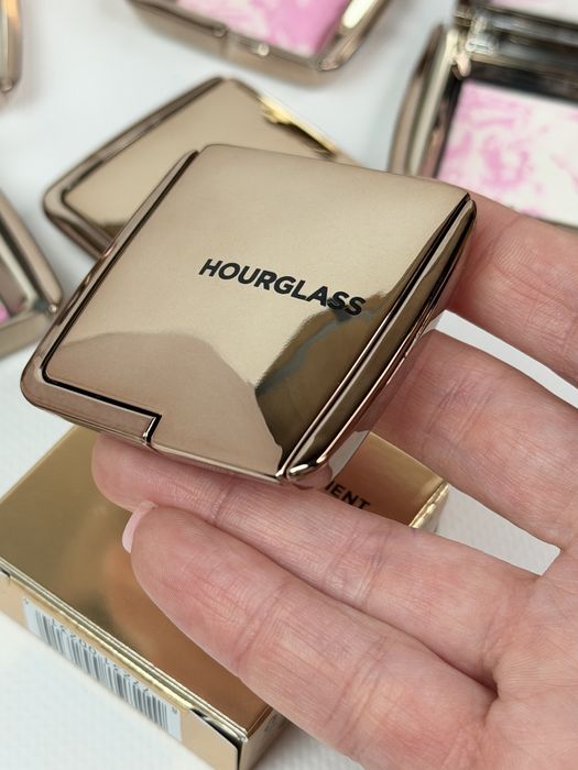 Румʼяна Hourglass Light Blush Etherial Glow