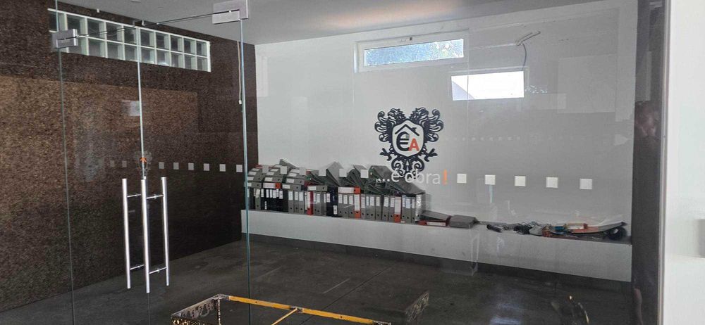 Armazem  gabinetes de arquitetura estacionamentos empresa de construção