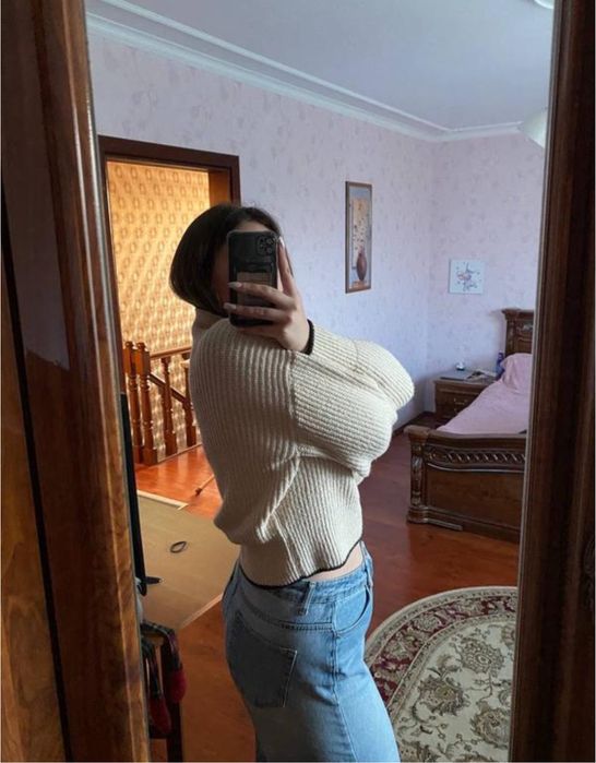 Светр, дуже теплий, приємний до тіла