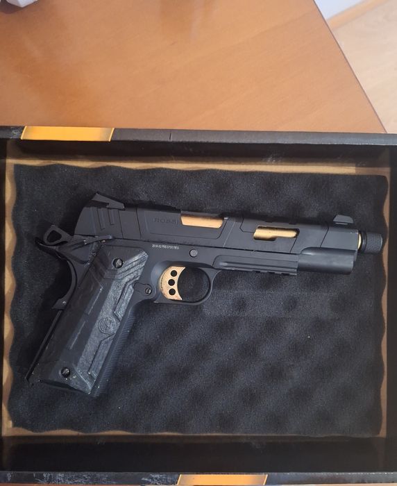 Glock airsoft ROSSI full metal