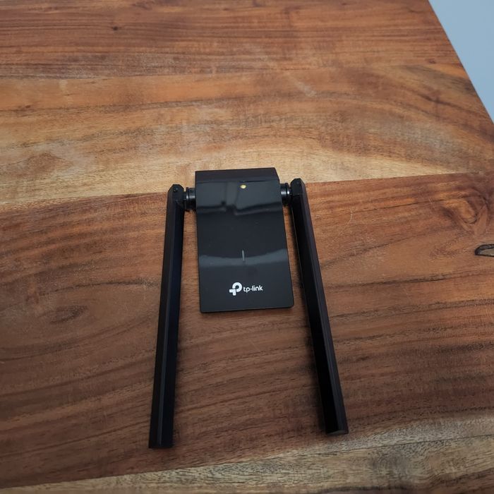 Продам интернет адаптер для пк модель: Archer t4u plus