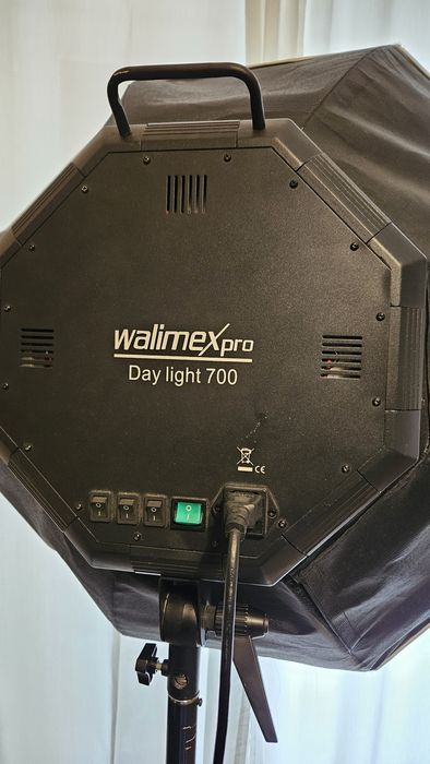Flash de luz contínua walimex pro day Light 700