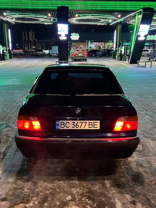 BMW E-36  двигун m43b18