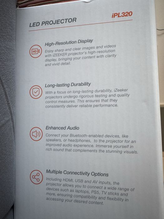 Projetor LED HD iZEEKER Playstation /Netflix