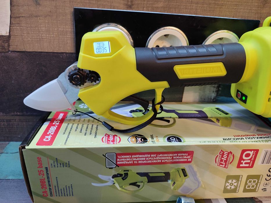 Ножиці садові акумуляторний секатор eltos ca-20bl-25 дісплей тушка