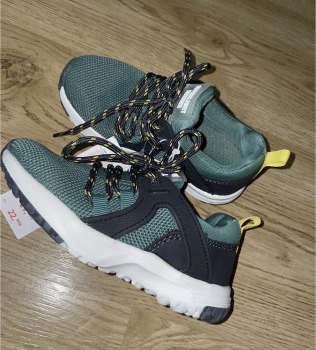 Взуття нове