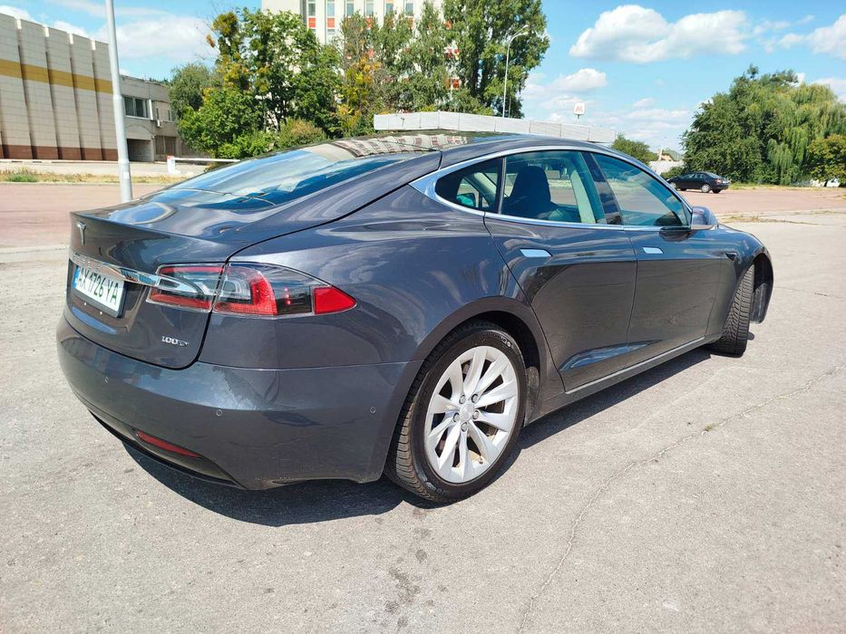 Tesla model S rest 2018 100D