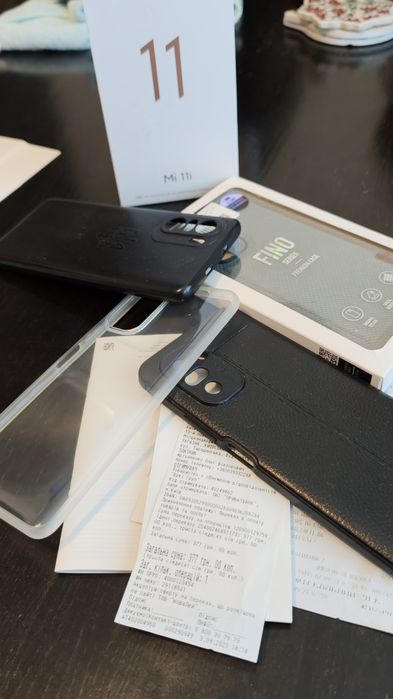 Продам Xiaomi Mi 11i Cosmic Black