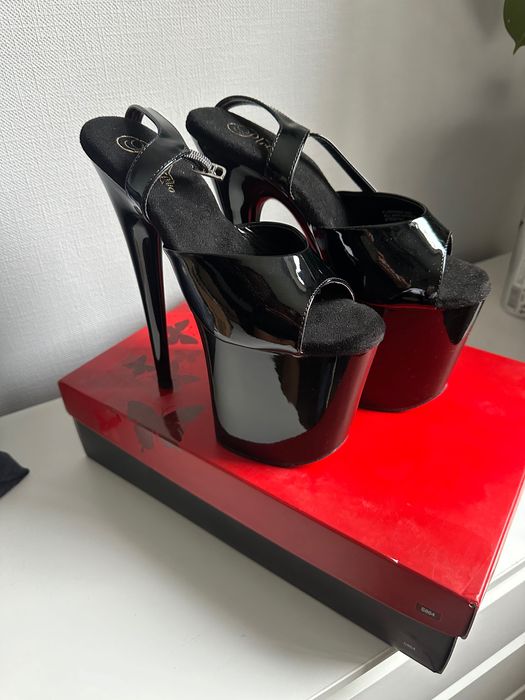 Стріпи для Pole dance