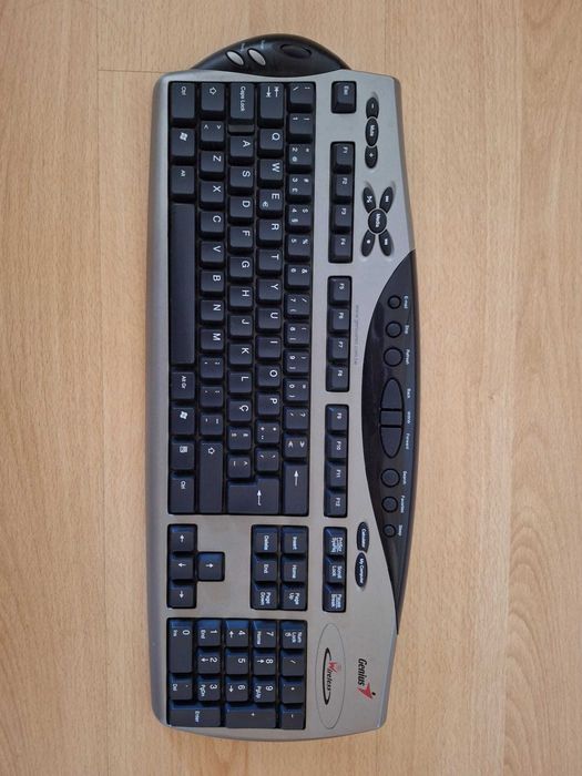 Vendo teclado Genius Wireless