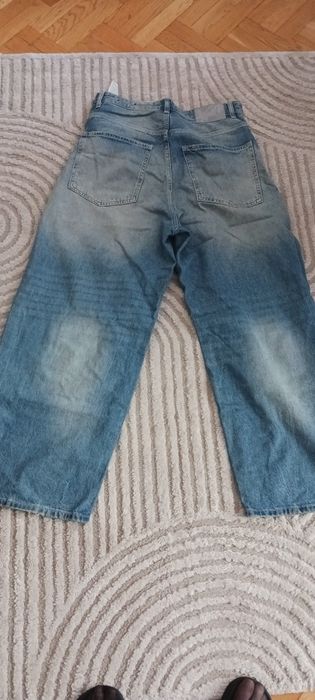 Spodnie pull and bear 30