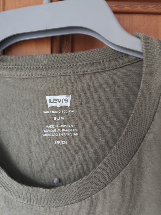 Oliwkowy t-shirt Levi's