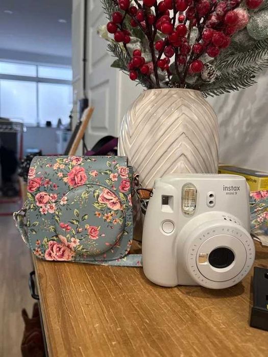 Câmara Analógica Instax mini 9 + Capa protetora