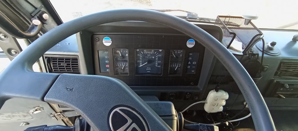 Автомобіль Тата 613