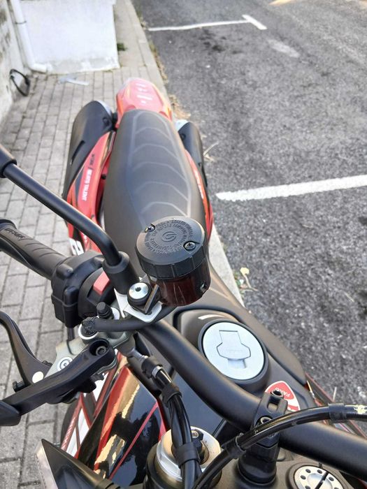 Ducati Hypermotard 698 Mono