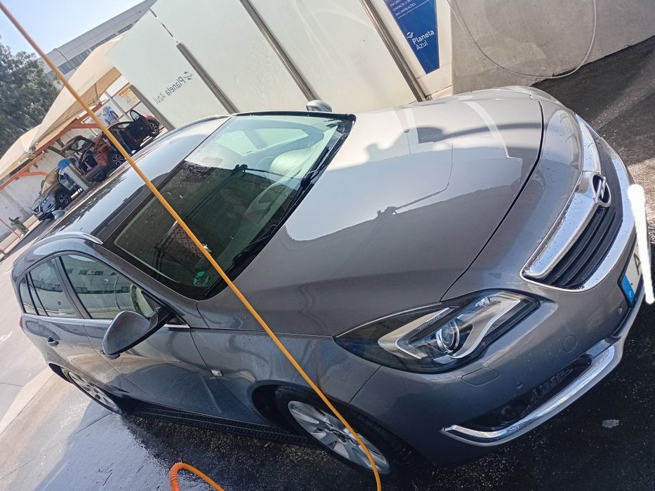 Vendo opel insigna sports tourer com 230000km  caixa automatica  motor 1.6 CDTI  136CV