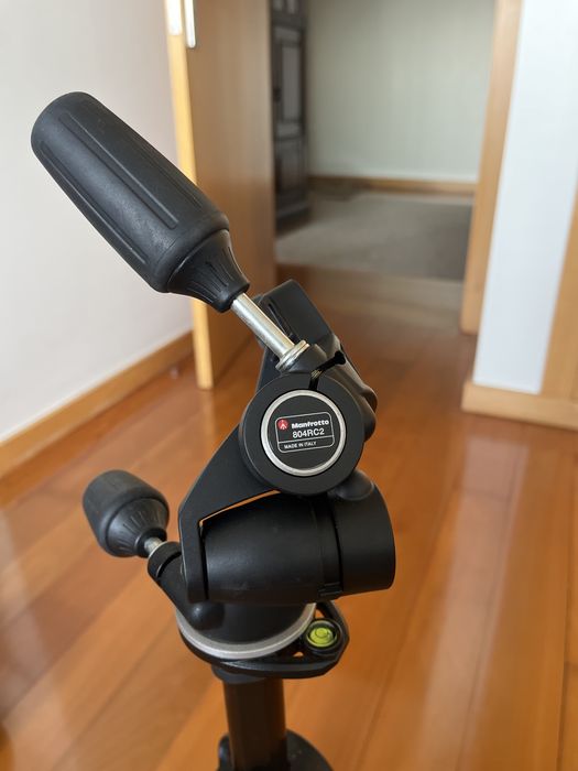 Conjunto de Tripé Manfrotto em Carbono