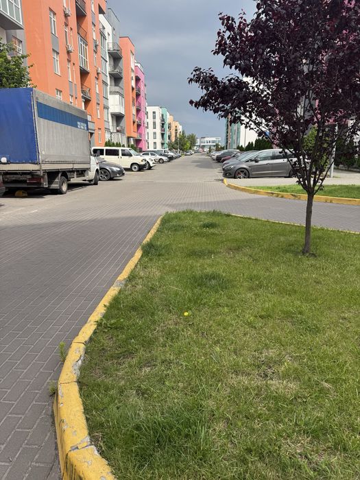 Продаж кофейні-перукарня,ремонт взуття,салон манікюру …