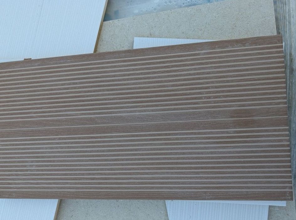 Deck cerâmico dominó  30x60