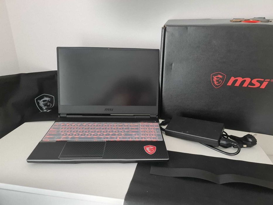 Portatil Gaming MSI Leopard RGB GP65 9SD i7 9750H / 16Gb / GTX 1660 Ti