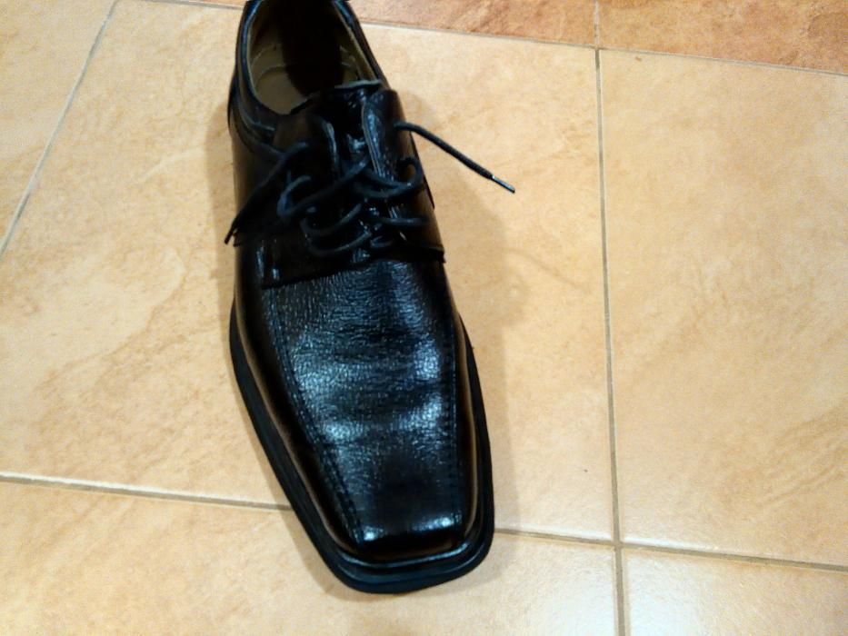 Туфли кожаные черные новые