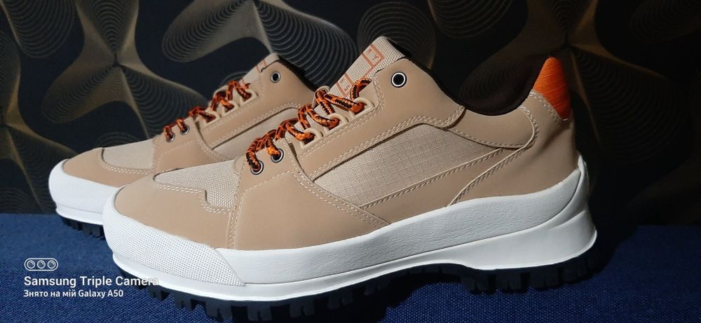 Із США чоловічі кросівки 44 Tommy  Boss подарунок новий рік кроссовки