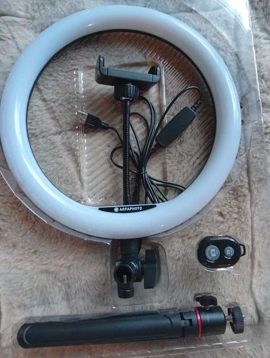 Lampa pierścieniowa plus statyw
Lampa pierścieniowa plus statyw