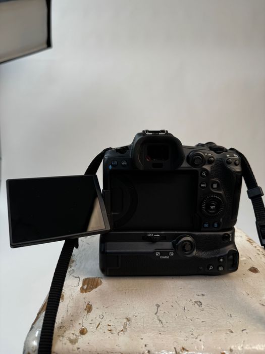 Canon R5 Corpo + Punho