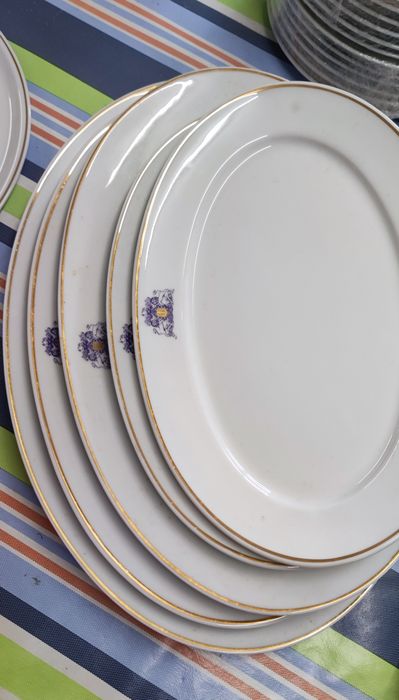Serviço de jantar em porcelana Davenport Collection