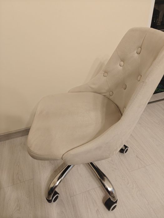 Fotel biurowy obrotowy