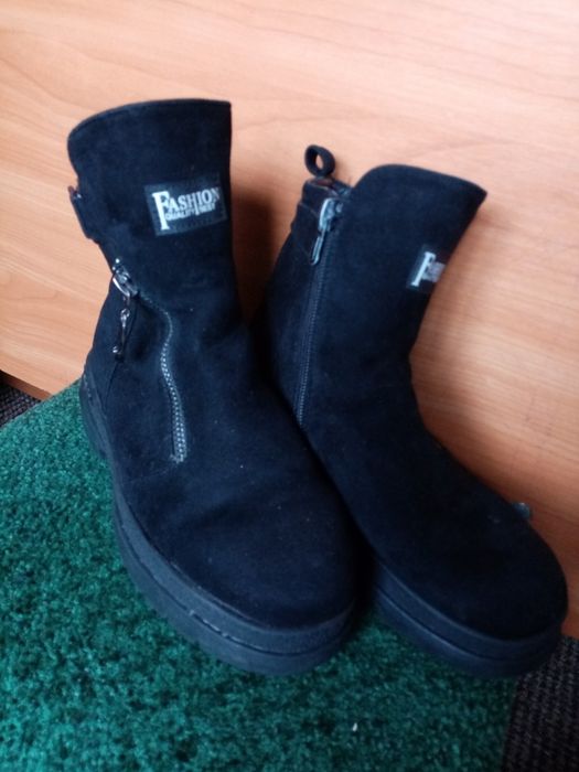 Розпродаж дитячого взуття