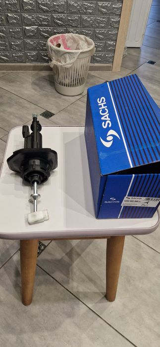 Головний циліндр щеплення  Ford focus  3  1.6