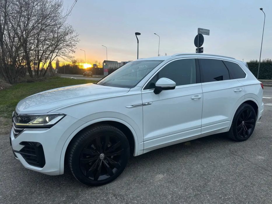 Volkswagen Touareg      2018
