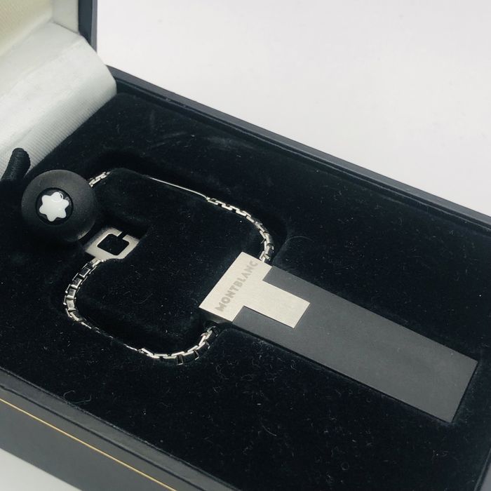 Брелок для ключів MontBlanc