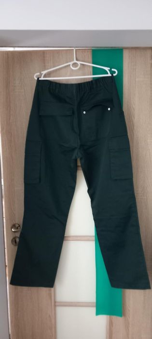 Ciemnozielone spodnie bojówki Dimensions. r. M