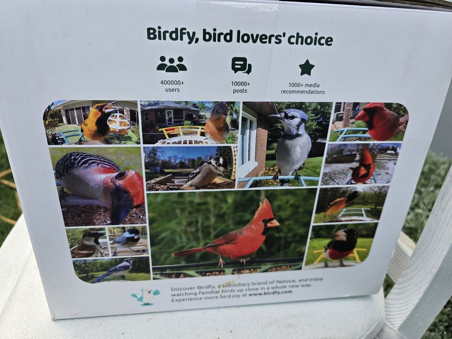 Nowoczesny inteligentny karmnik dla ptaków z kamerą – Birdfy Feeder 2 (Najnowsza wersja!)