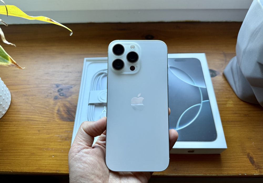 Apple iPhone 16 Pro 256GB White Titanium / 91% /