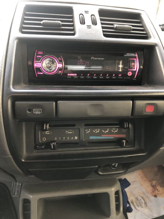 Ford   Mavericks  1996