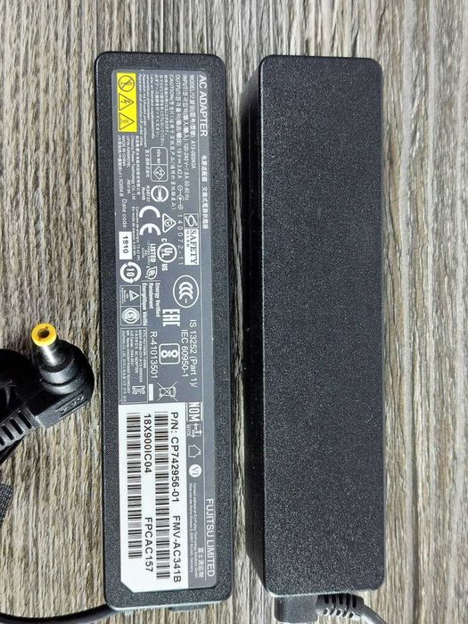 Блок живлення Fujitsu 5.5*2.5 65w 19V 3.42A Asus Toshiba Fujitsu